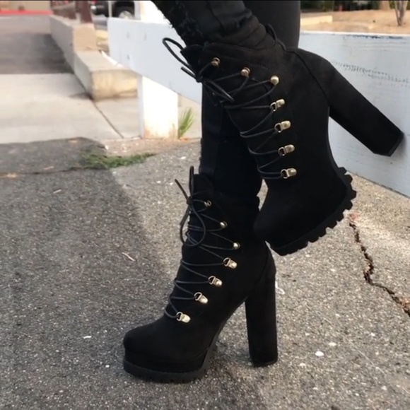 𝙇𝙖𝙨𝙩 𝙎𝙞𝙯 10 🖤Suede D-Ring Lace Up Platform - Picture 5 of 10
